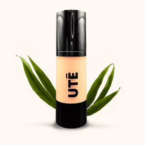 Base Momento Perfecto – Base líquida de cobertura modulable para piel beige con acabado radiante.