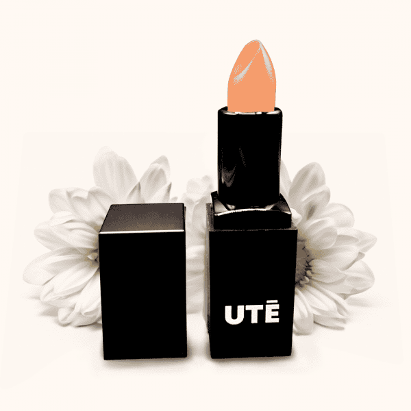 Corrector Velo de Nube – Corrector hidratante y cubriente con efecto luminoso para disimular ojeras y arrugas.